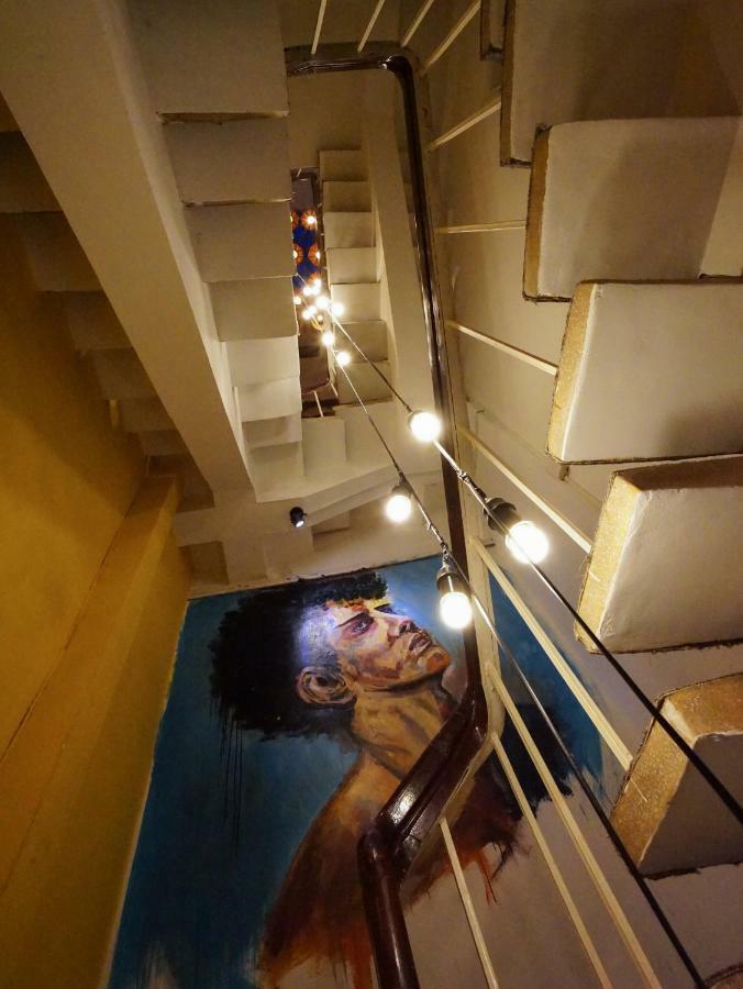 Vietdream Hostel (Adults Only) Хошимин Екстериор снимка