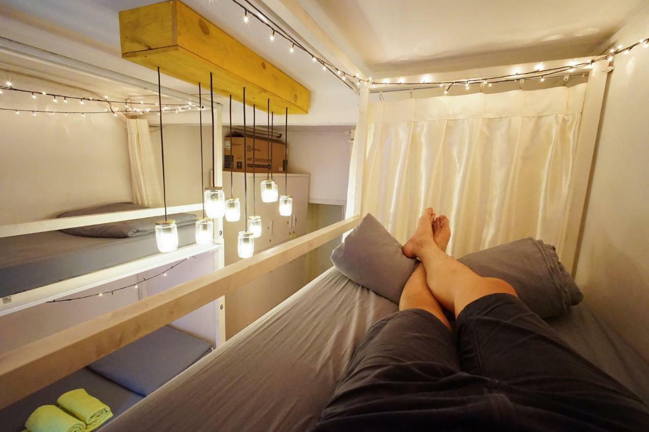 Vietdream Hostel (Adults Only) Хошимин Екстериор снимка