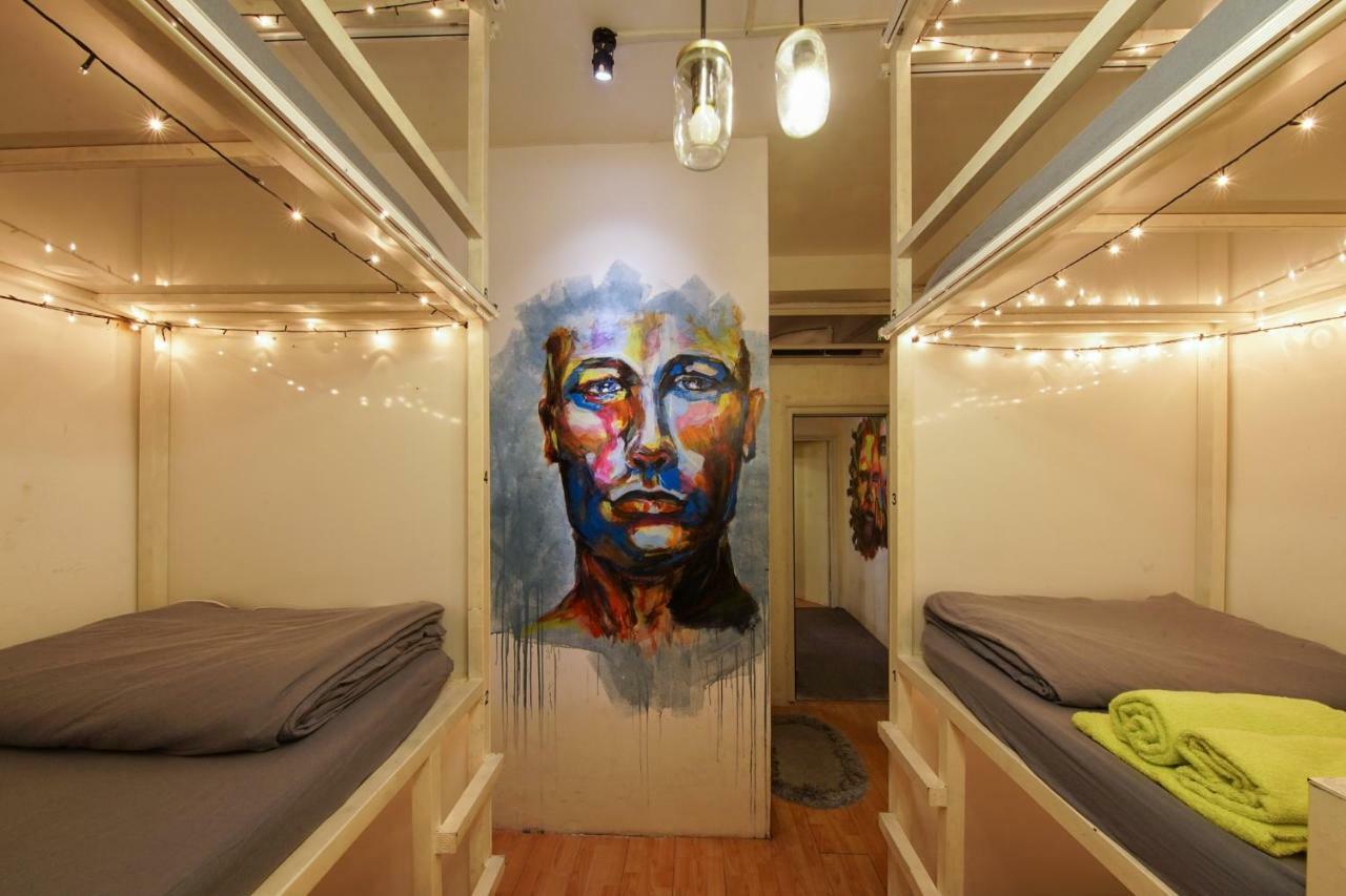 Vietdream Hostel (Adults Only) Хошимин Екстериор снимка